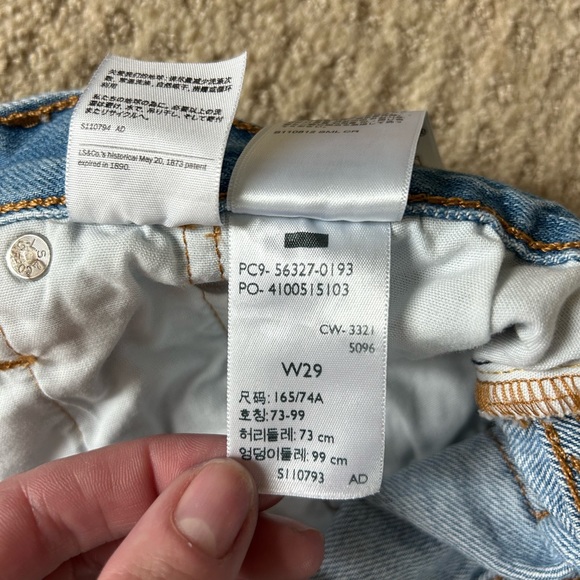 Levi’s 501 Button Fly Mid Rise Distressed Frayed Hem Jean Shorts - Size 29 - Picture 4 of 5